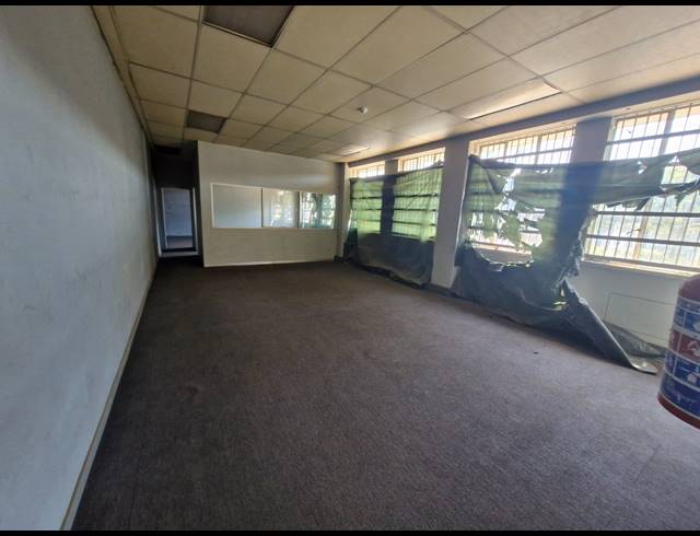 1,236M² WAREHOUSE TO LET IN BENROSE